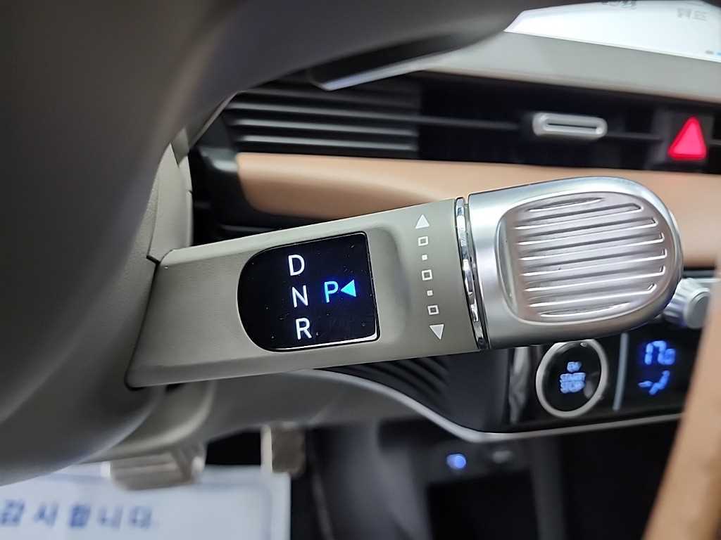 HYUNDAI Ioniq 5 - Vista 8