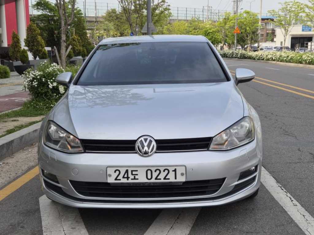 Volkswagen Golf - Vista 3