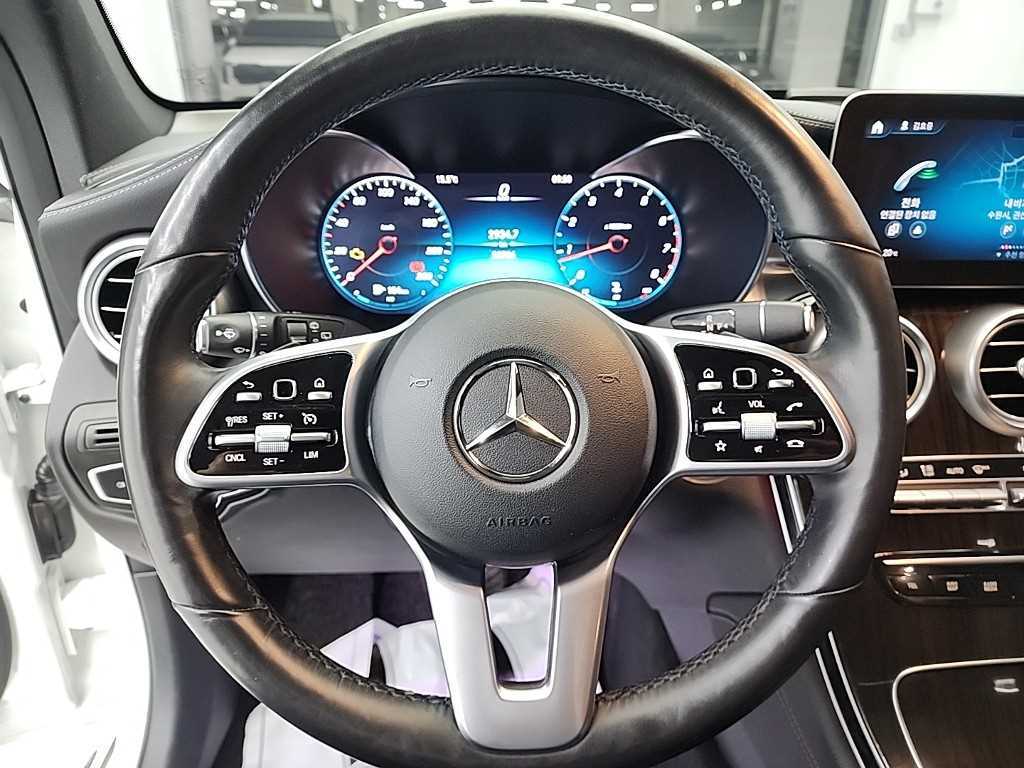 Mercedes Benz GLC Class - Vista 9