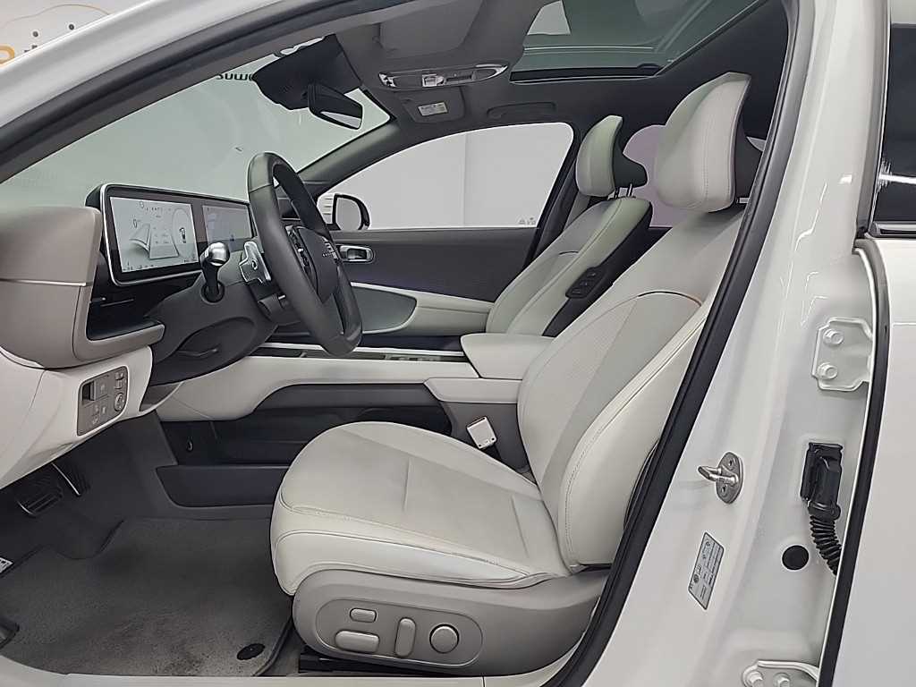 HYUNDAI Ioniq 6 - Vista 11