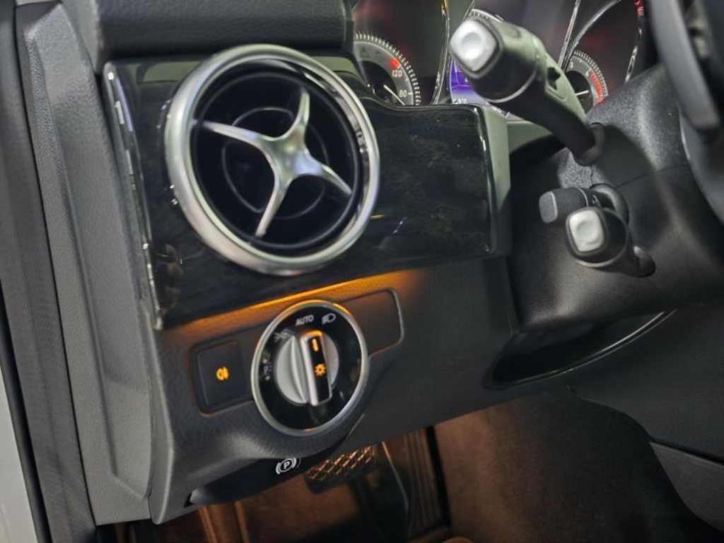 Mercedes Benz GLK Class - Vista 10