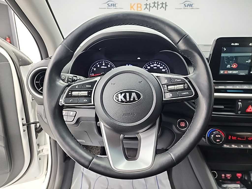 KIA K3 - Vista 9