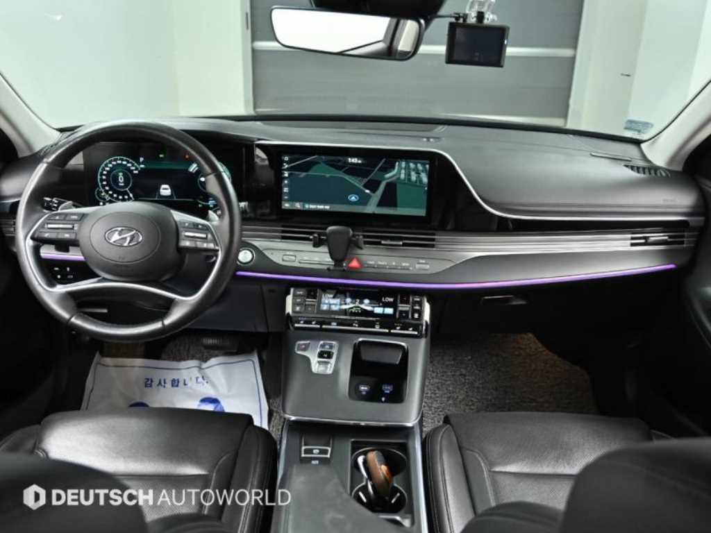 HYUNDAI Grandeur - Vista 7