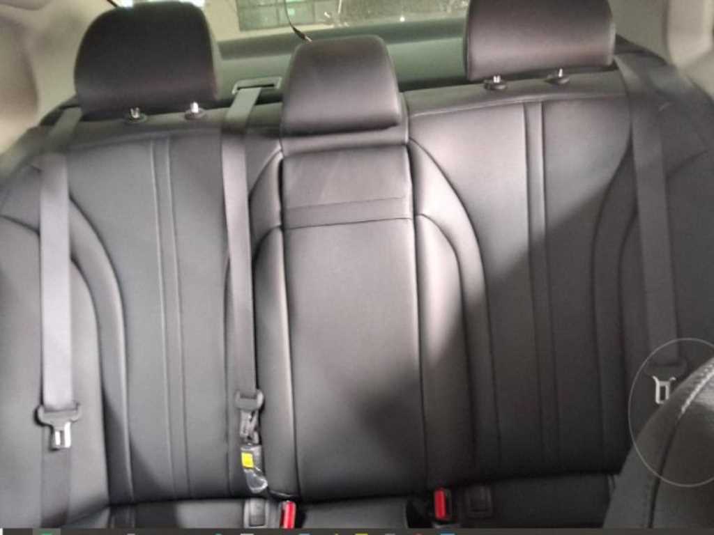 KIA K8 - Vista 10