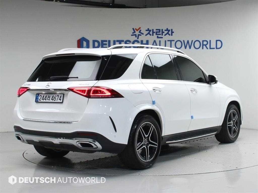 Mercedes Benz GLE Class - Vista 2