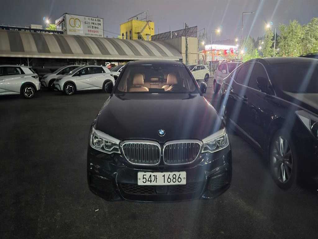BMW 5 Series 2019 Negro - Importación desde Corea - HF Imports Iquique - Foto 1