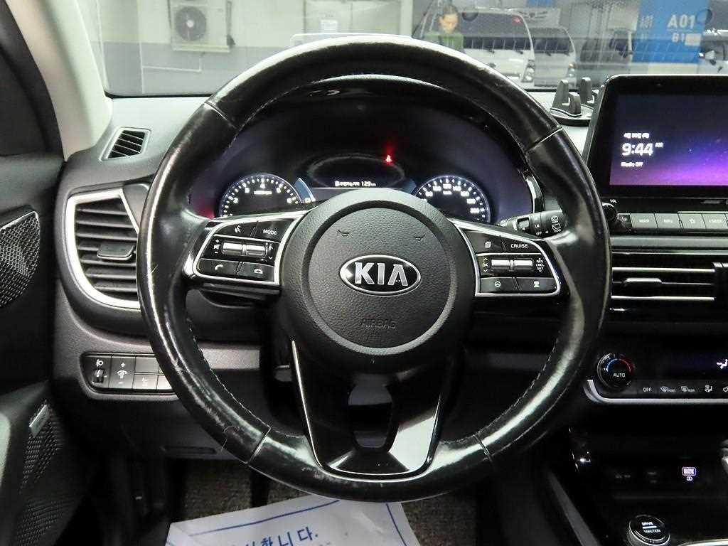 KIA Seltos - Vista 7