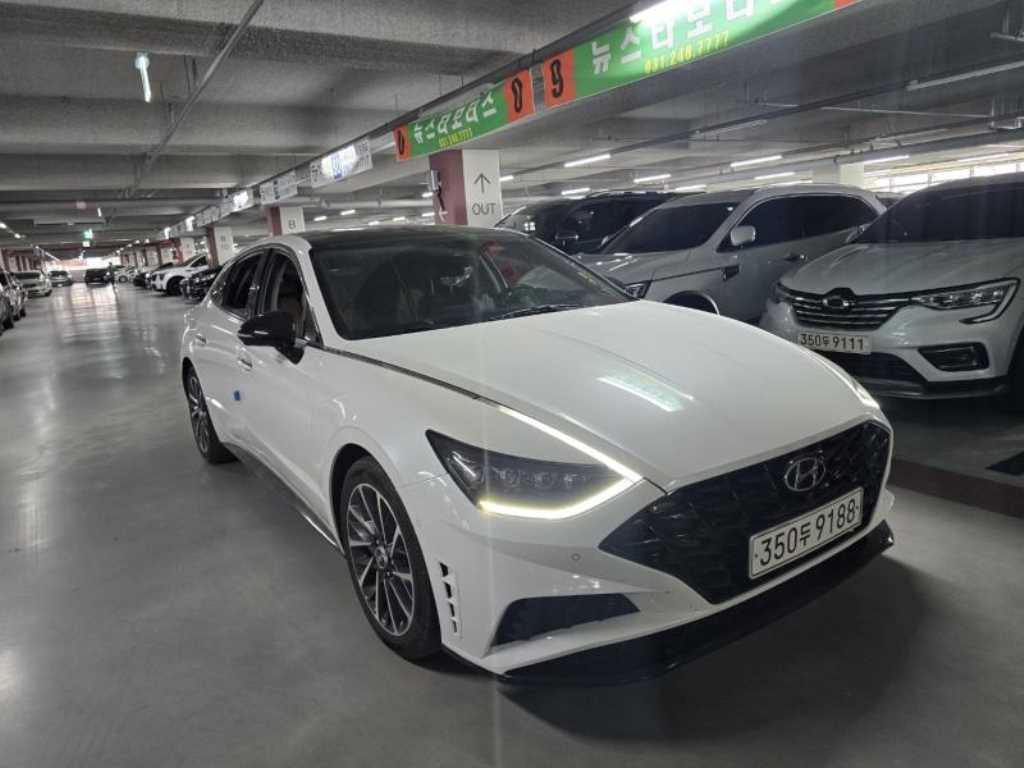 HYUNDAI Sonata - Vista 2