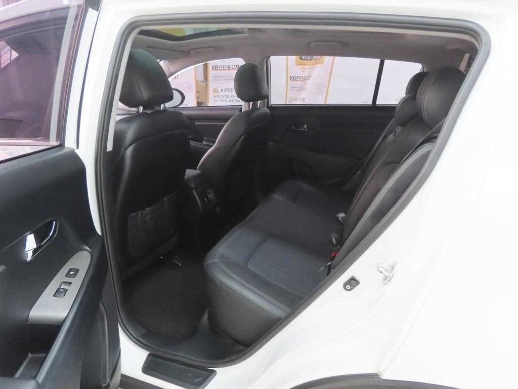 KIA Sportage - Vista 6