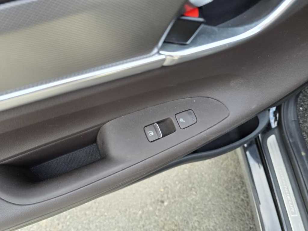 HYUNDAI Grandeur - Vista 10