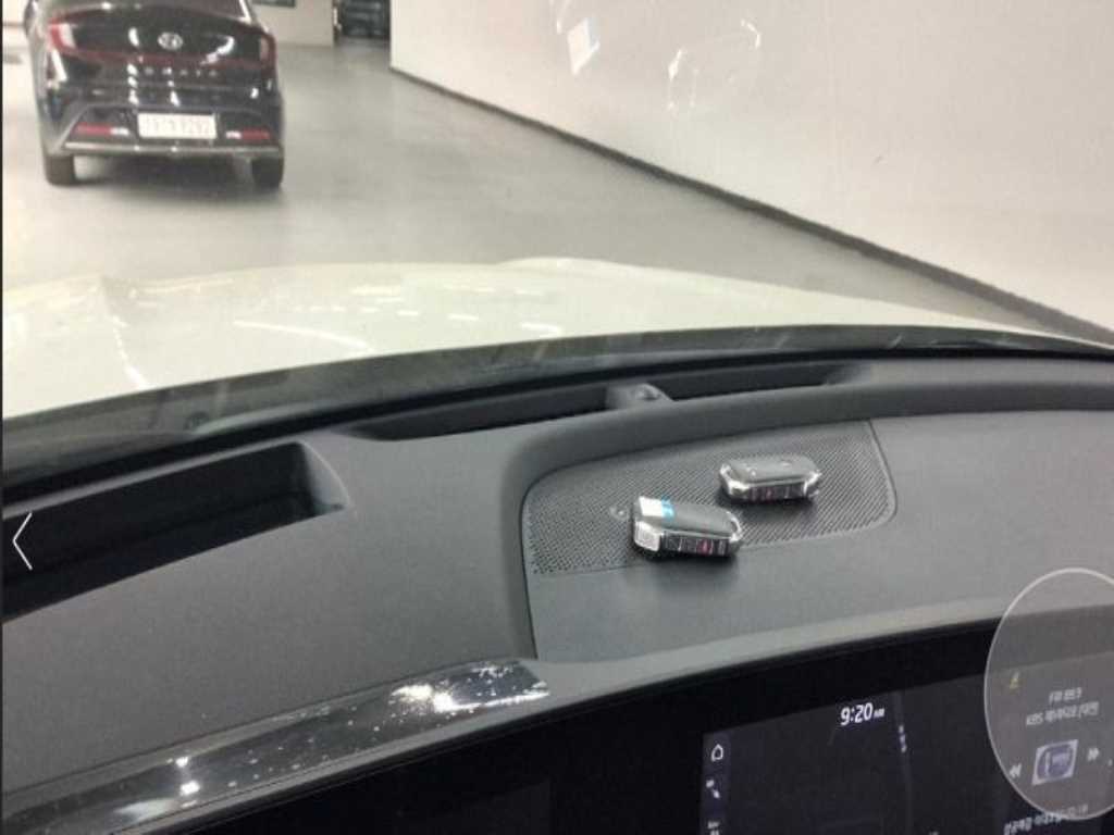KIA K8 - Vista 7