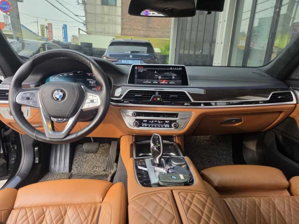 BMW 7 Series - Vista 6