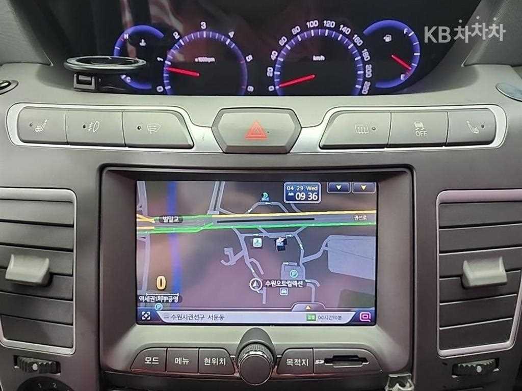 Ssangyong Korando - Vista 12