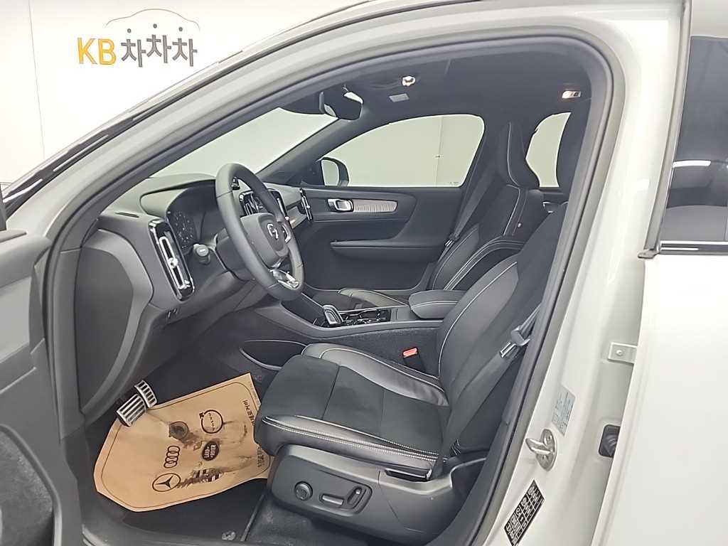 Volvo XC40 - Vista 11