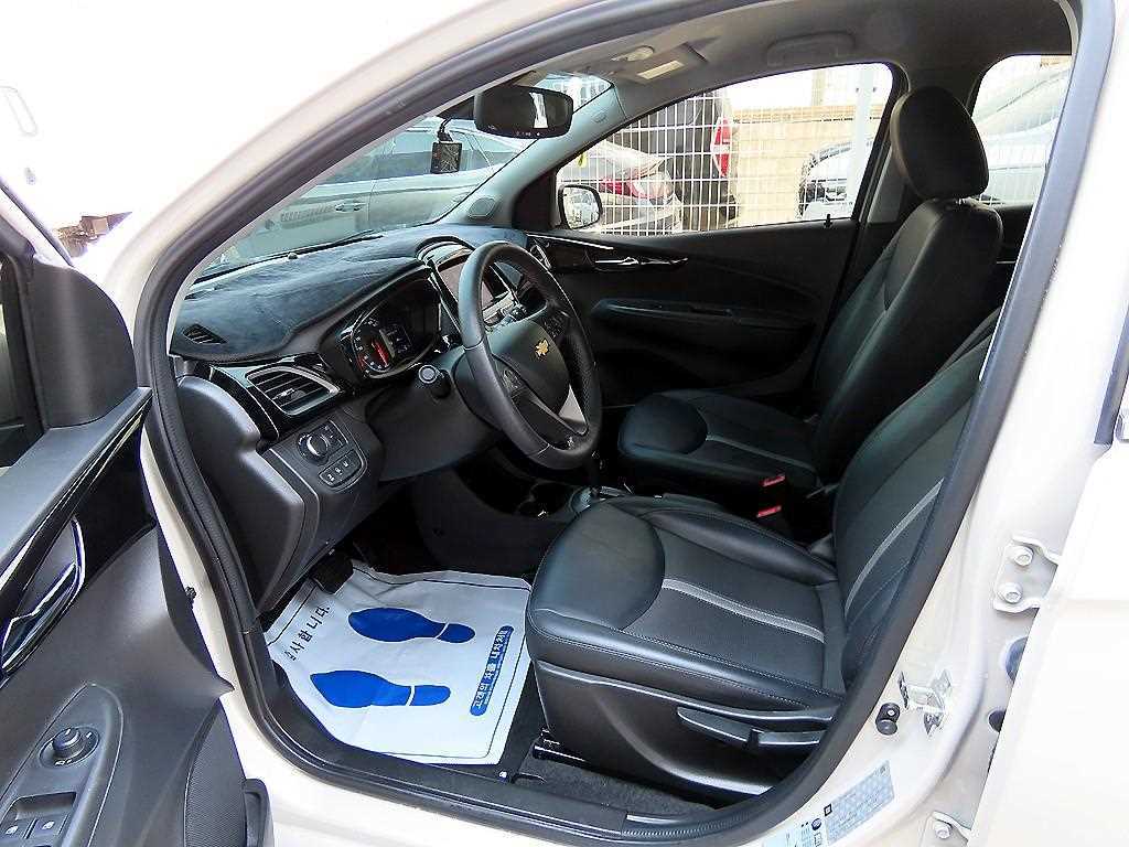 Chevrolet Spark - Vista 5