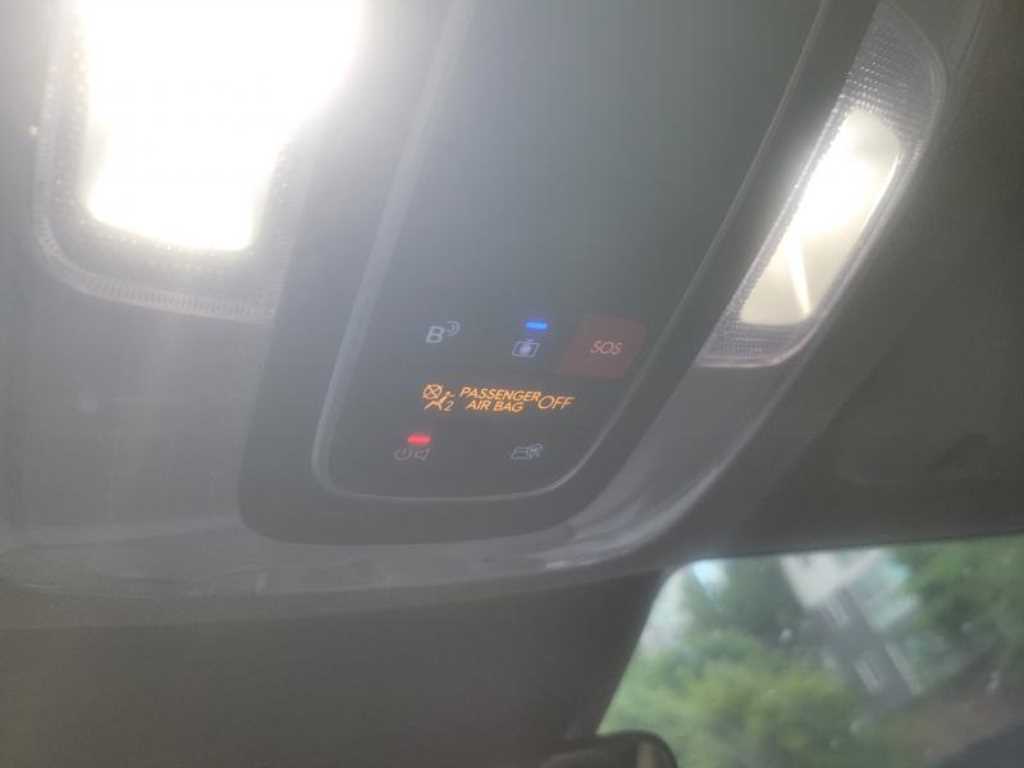HYUNDAI Avante - Vista 5