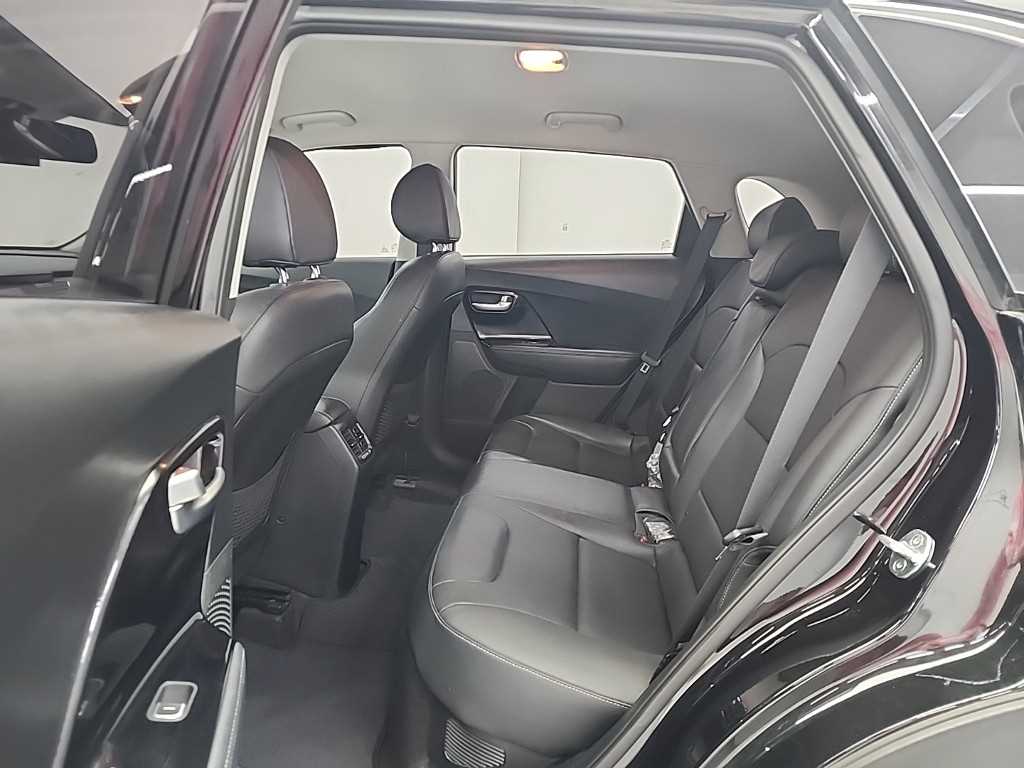 KIA Niro - Vista 12