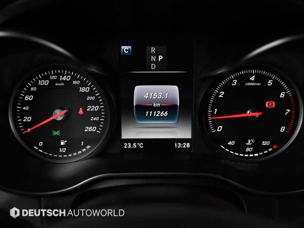 Mercedes Benz GLC Class - Vista 8