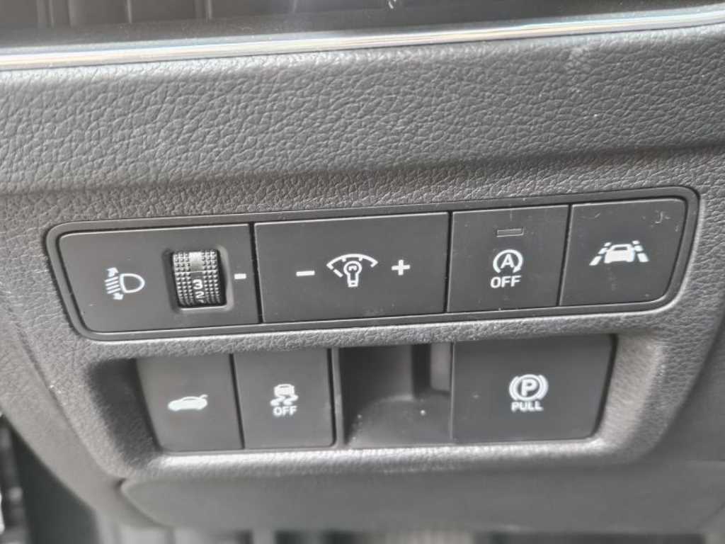 HYUNDAI Sonata - Vista 12