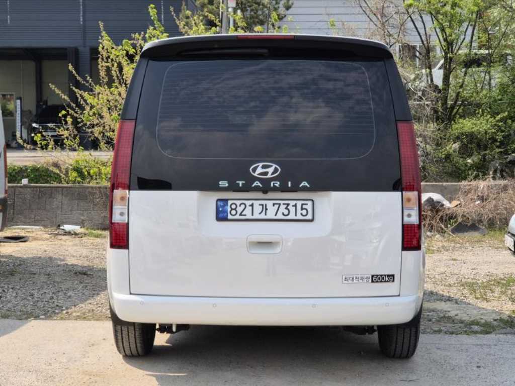 HYUNDAI Staria - Vista 4