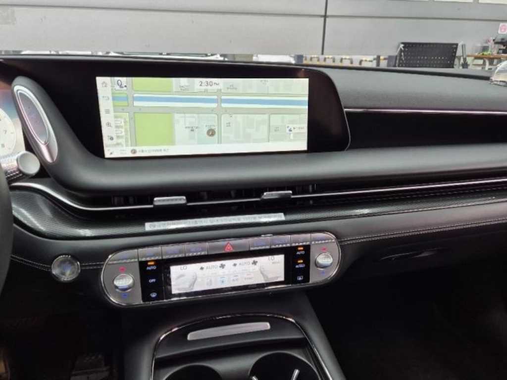 Genesis G90 - Vista 11