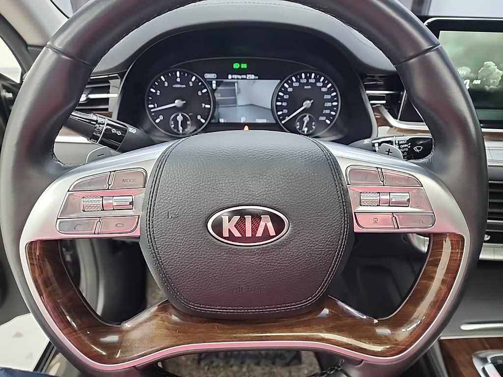 KIA K9 - Vista 9