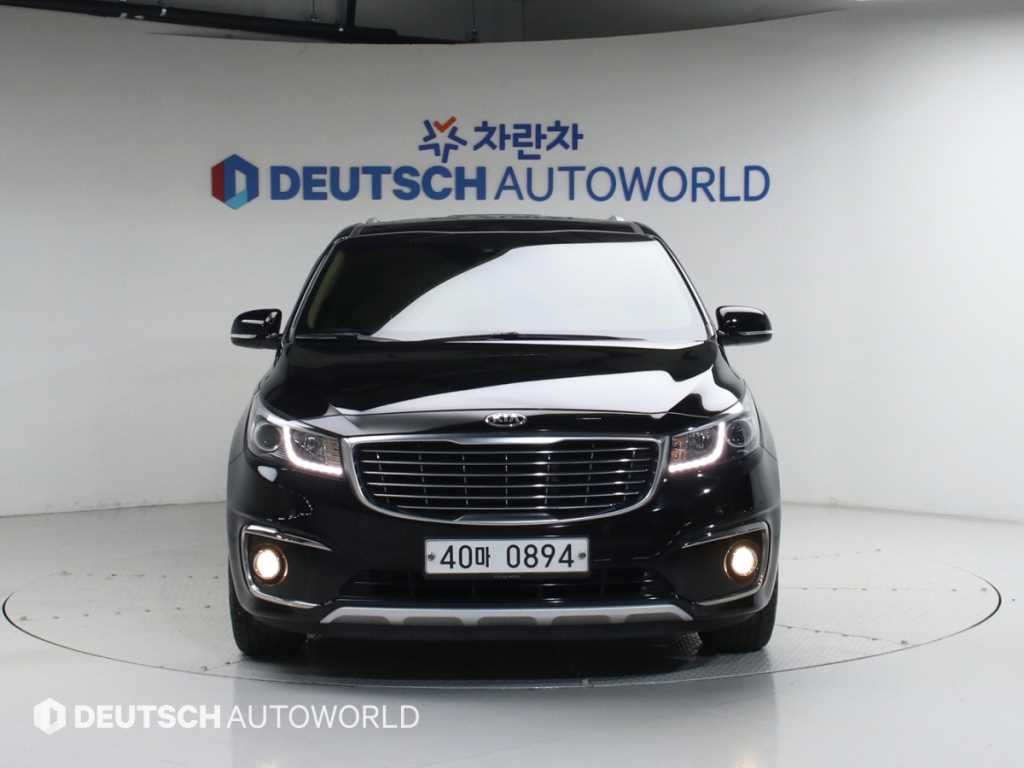 KIA Carnival - Vista 3