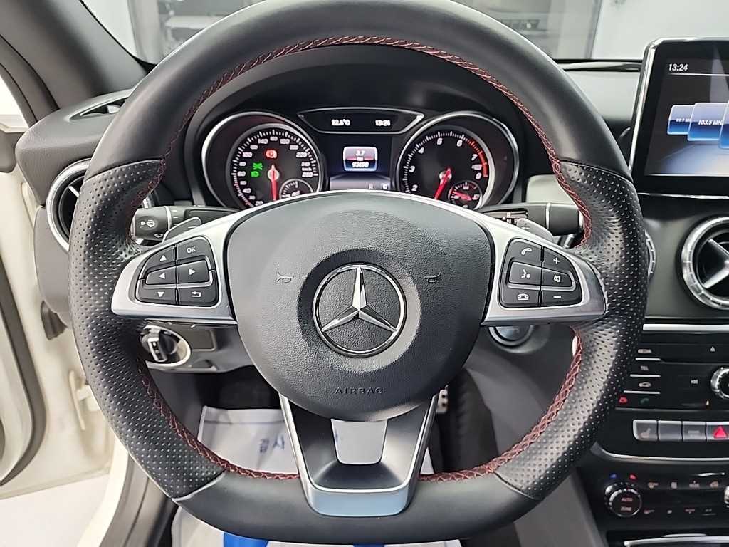 Mercedes Benz CLA Class - Vista 9