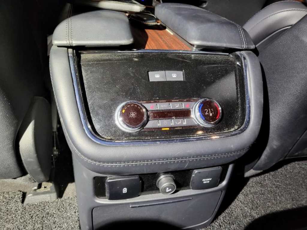 Lincoln Navigator - Vista 6