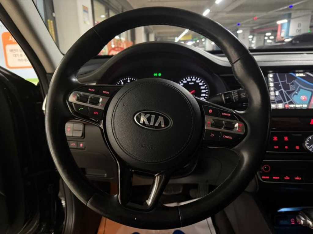 KIA K7 - Vista 8