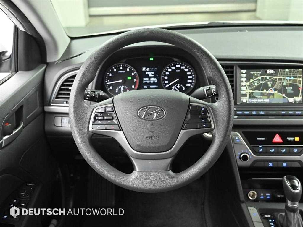 HYUNDAI Avante 2018 Blanco - Importación desde Corea - HF Imports Iquique - Foto 13