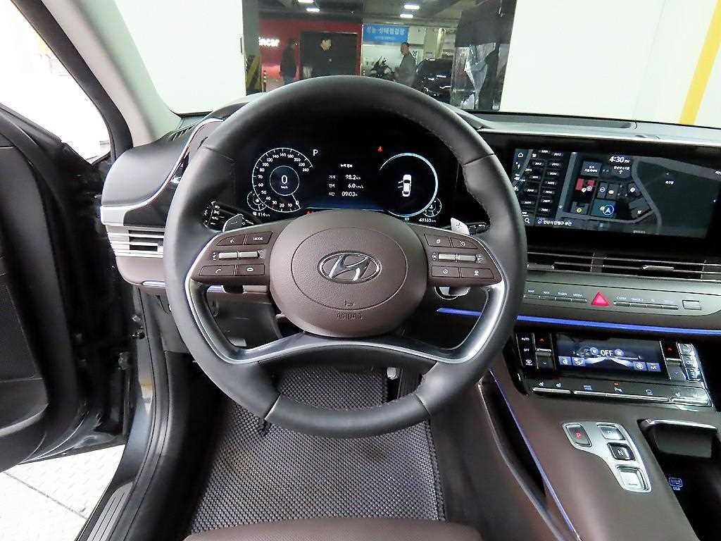 HYUNDAI Grandeur - Vista 9