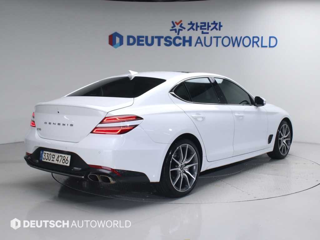 Genesis G70 - Vista 2