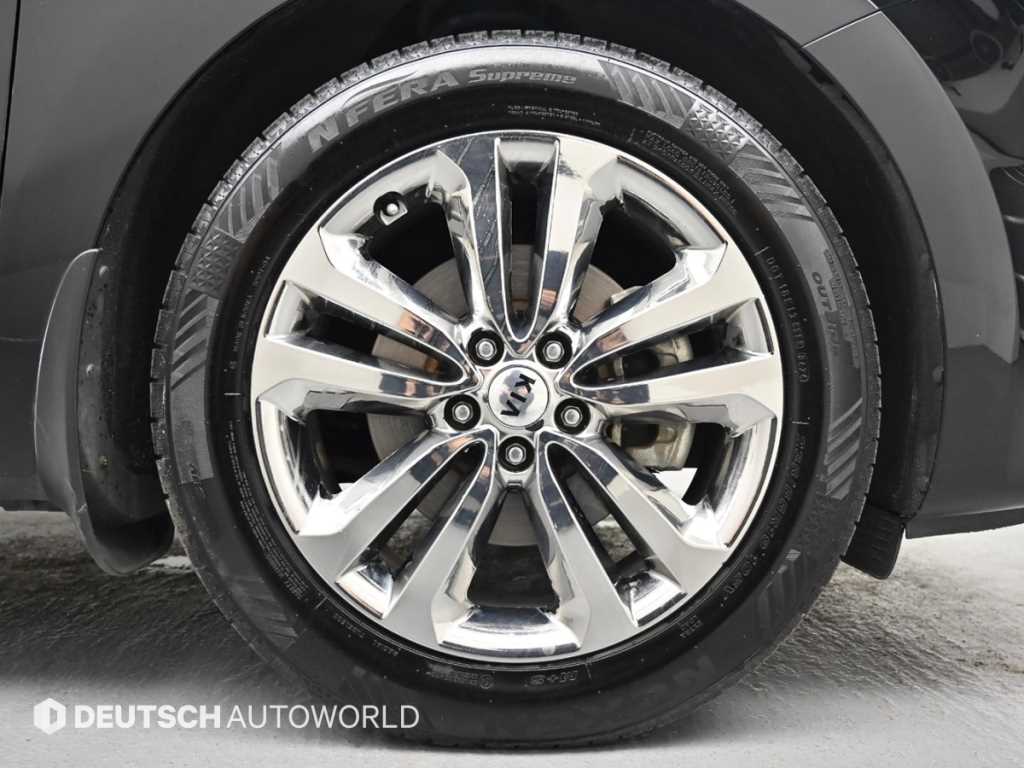 KIA Carnival - Vista 5