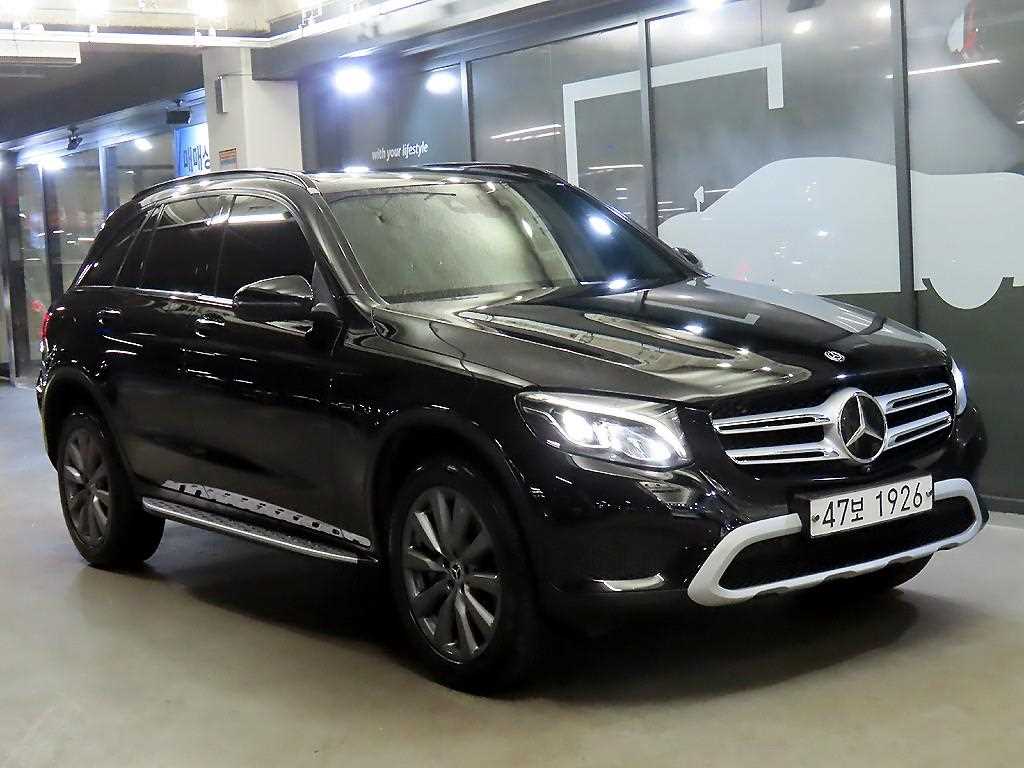 Mercedes Benz GLC Class 2019