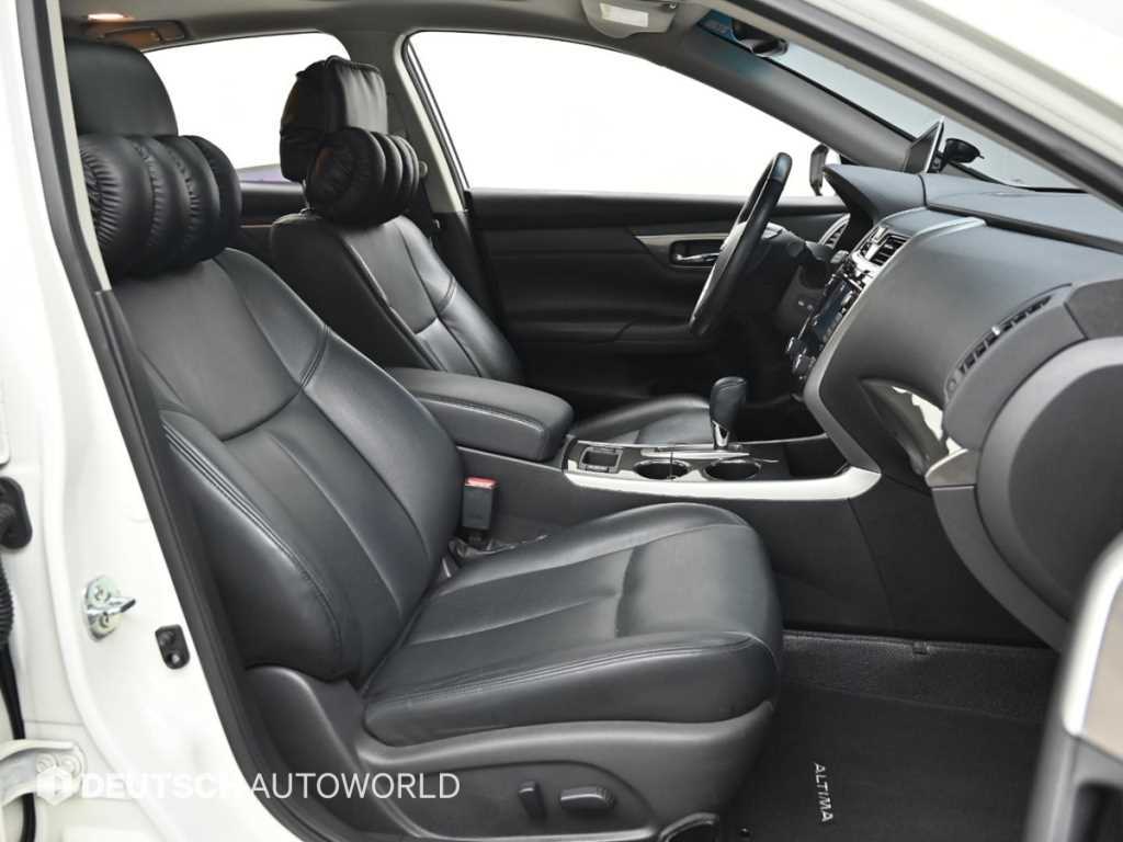 Nissan Altima - Vista 10