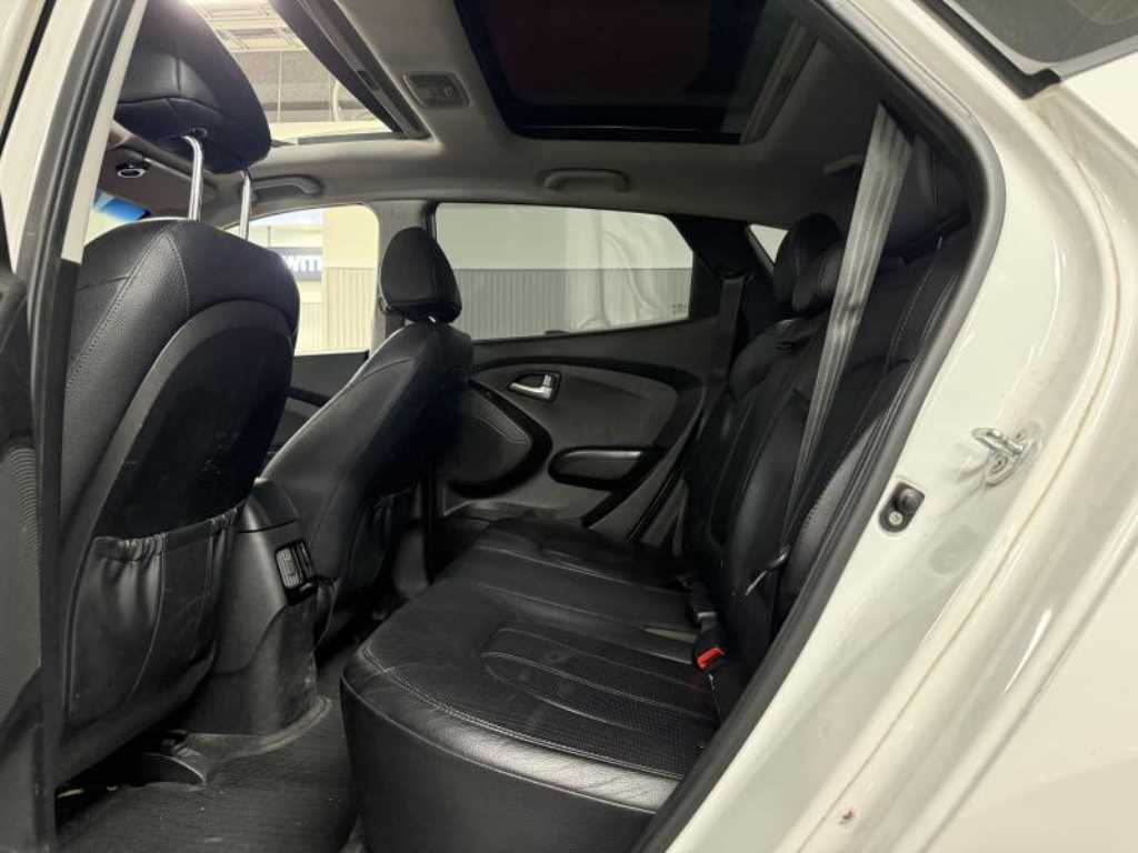 HYUNDAI Tucson - Vista 7