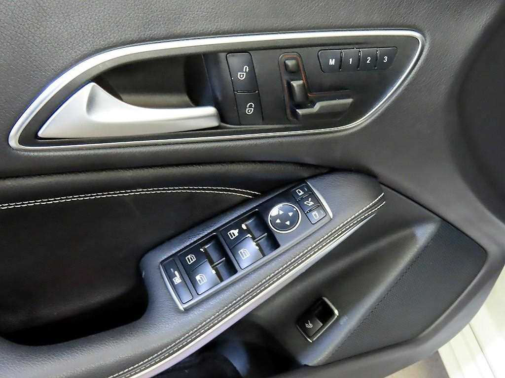 Mercedes Benz CLA Class 2016 Blanco - Importación desde Corea - HF Imports Iquique - Foto 17