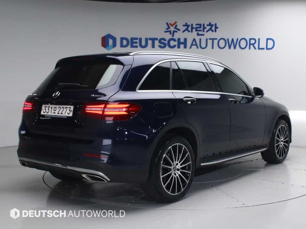 Mercedes Benz GLC Class - Vista 2