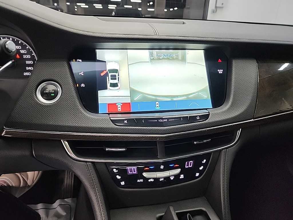 Cadillac CT6 - Vista 10
