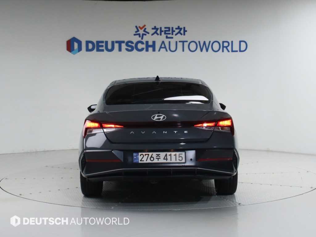 HYUNDAI Avante - Vista 4
