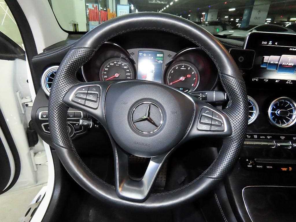 Mercedes Benz GLC Class - Vista 8