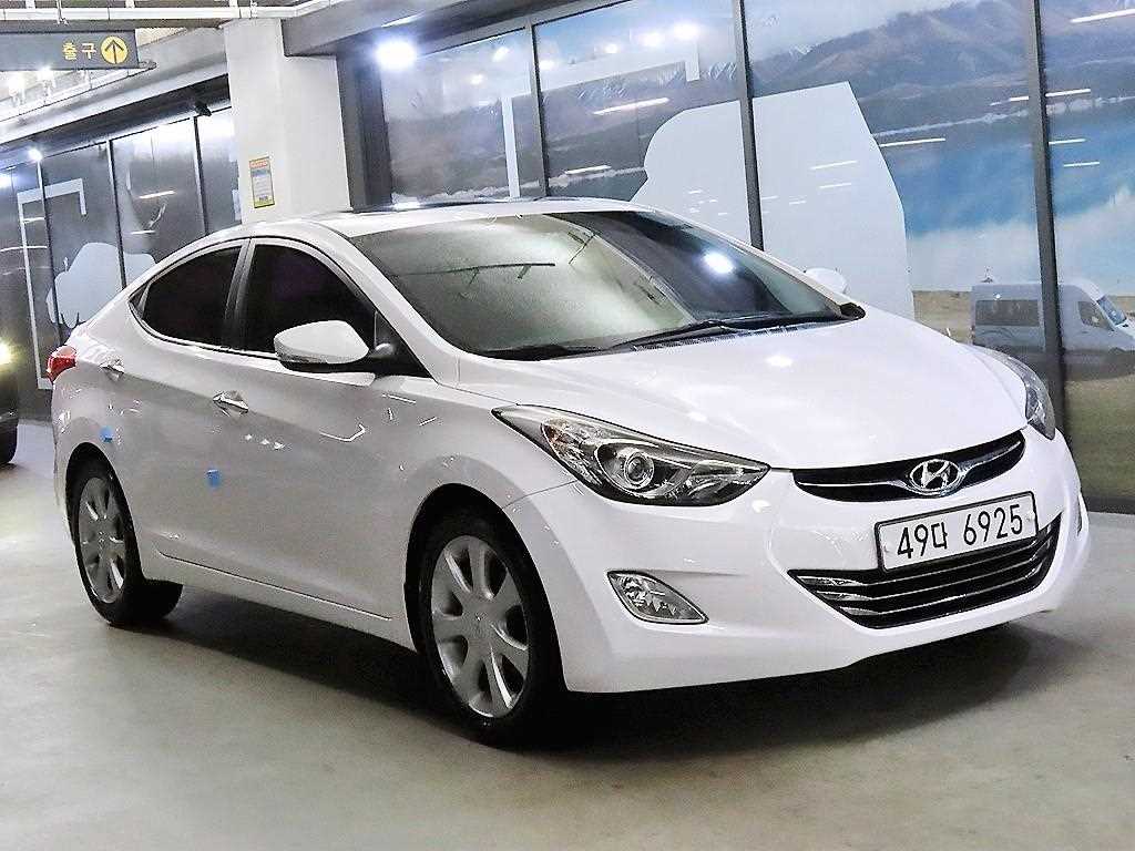 HYUNDAI Avante 2012 Blanco - Importación desde Corea - HF Imports Iquique - Foto 1