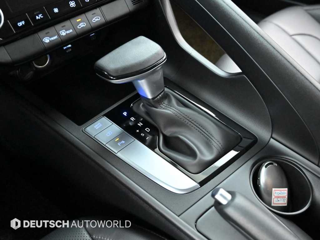 HYUNDAI Avante - Vista 9