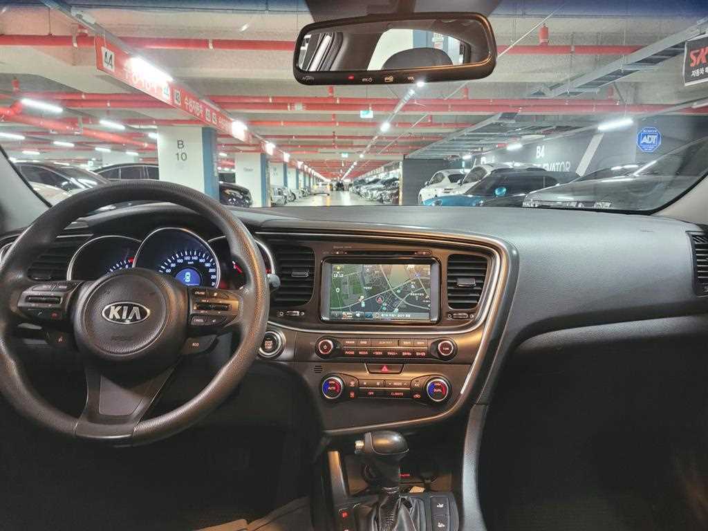KIA K5 - Vista 6