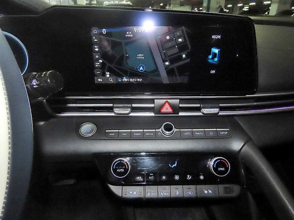 HYUNDAI Avante - Vista 11