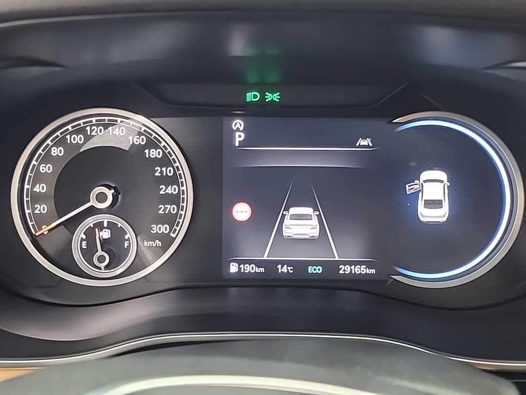 Genesis G70 - Vista 6
