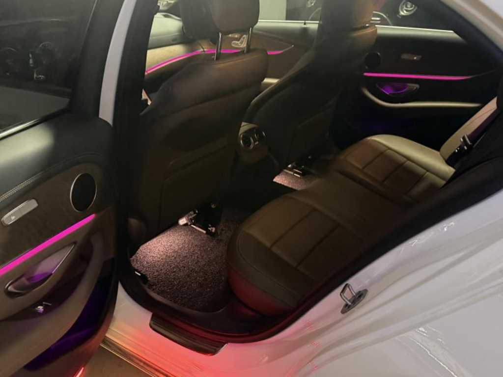 Mercedes Benz E class - Vista 8
