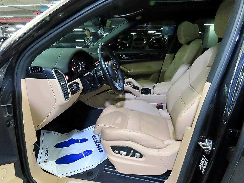 Porsche Cayenne - Vista 6
