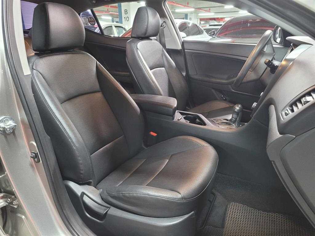 KIA K5 - Vista 8